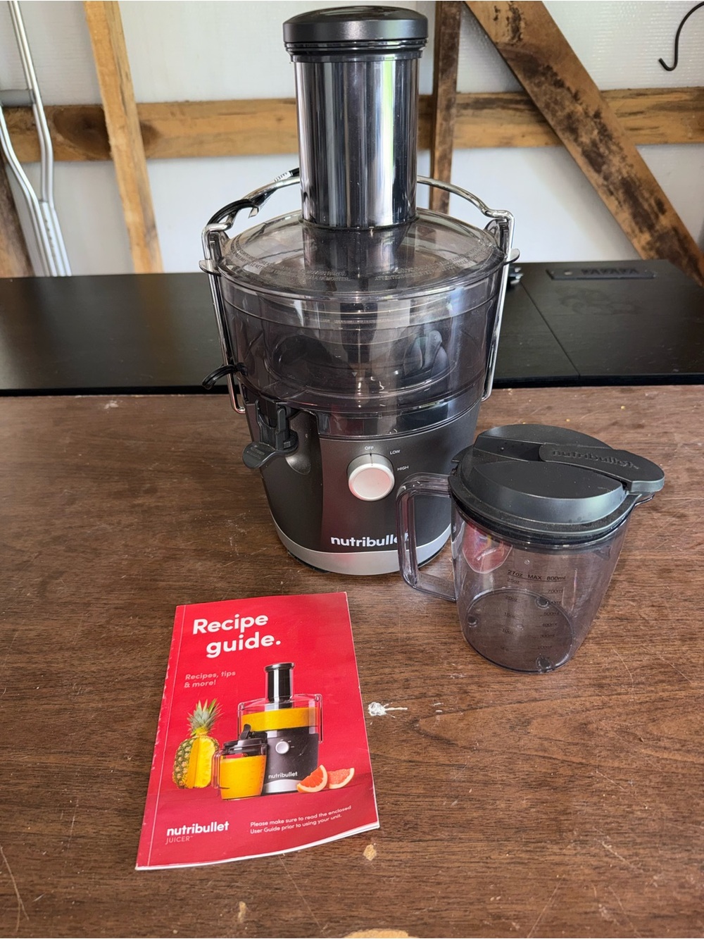 NutriBullet 800-watt centrifugal juicer